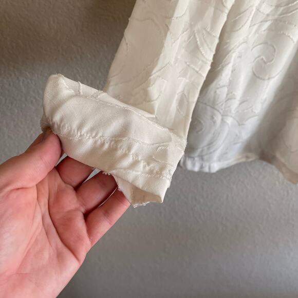 LOFT Off White Textured Blouse Size Small - Picture 3 of 7